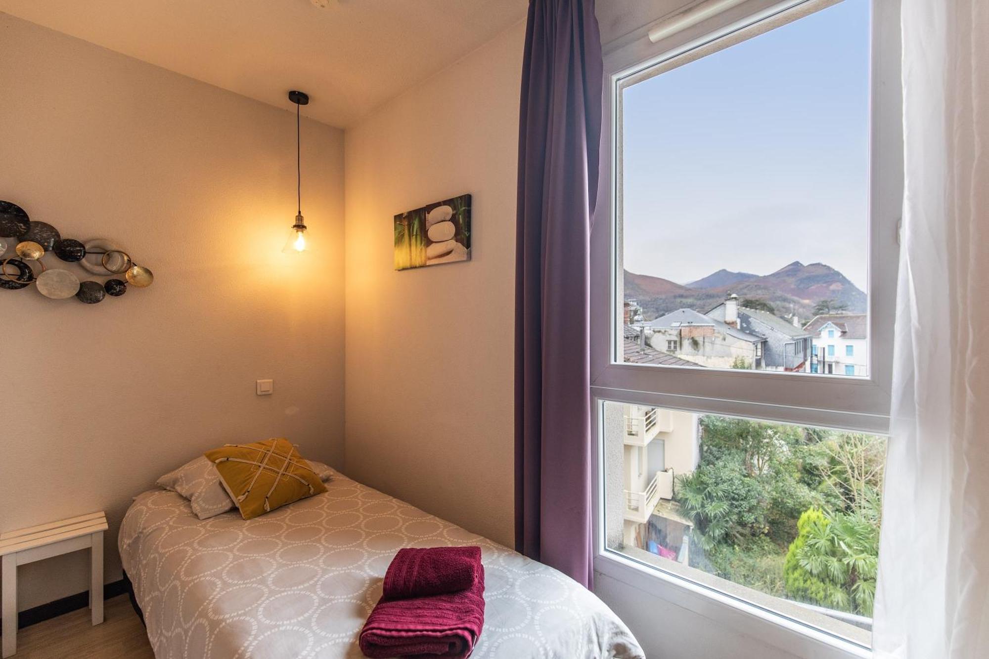 Tithome 1 - Gare, Centre Ville, Vue Montagne Et Chateau 루르드 외부 사진